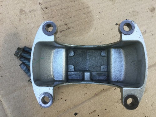 2007-LATER HONDA 20HP LOWER MOUNTING HOUSING 50111-ZW9-000ZA - Picture 3 of 3