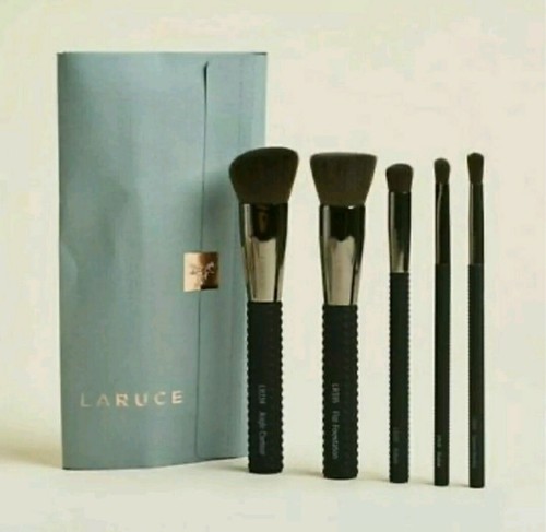 NEW ✨Laruce 5 Piece Essentials Brush Set | Black Luxury Soft Touch ✨ IPSY - Foto 1 di 3