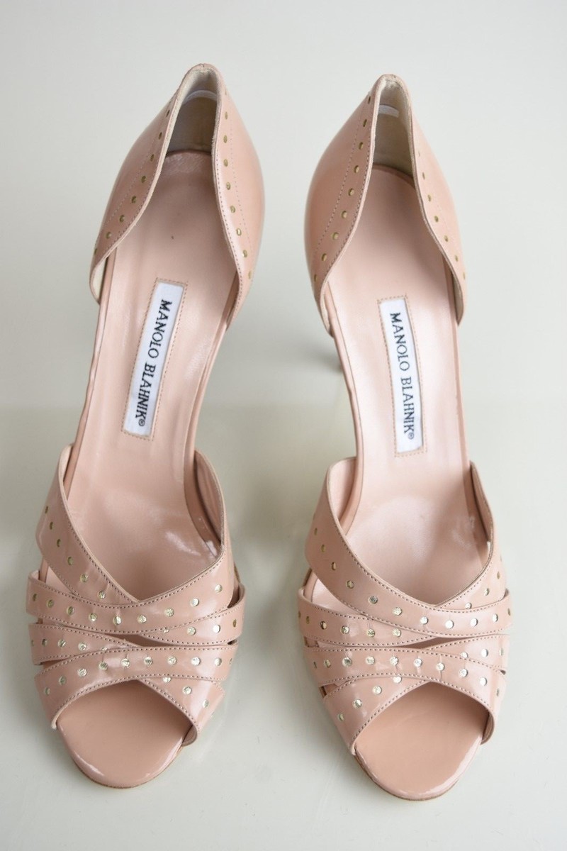 Escarpins Manolo Blahnik Perfo Chair Nude Beige Cuir Verni - Taille 41, Neufs (Sans Boîte)