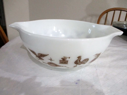 Vtg. Pyrex # 443-2 1/2 Qt. Nesting Bowl Cinderella Handles Americana Excellent