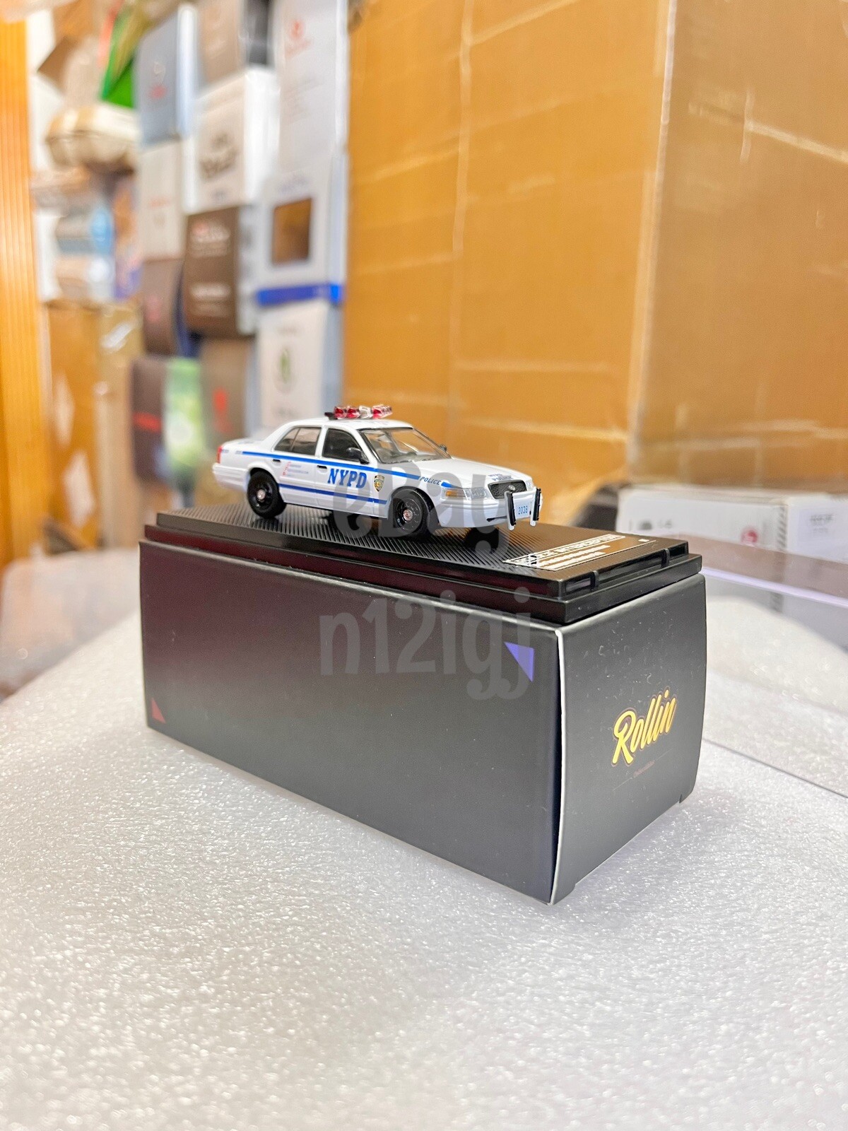 1:64 Scale Ford Crown Victoria NYPD New York Police Diecast Model Car