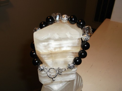 Men's Handmade 12 MM 9 1/2" Black Agate and Crystal Skull Head Beaded Bracelet - Picture 4 of 9