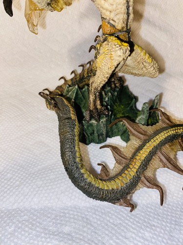 McFarlane's Toys 2006 Dragons Series 4 Sorcerers Dragon Clan - Picture 4 of 24