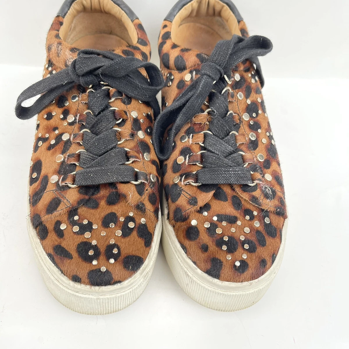 Joie sneaker hotsell