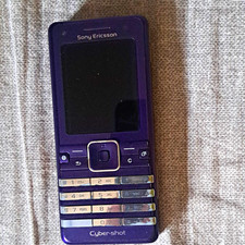 Sony Ericsson K770i Cyber-shot Mobiltelefon 3,2MP Kamera lila Speicher 16MB