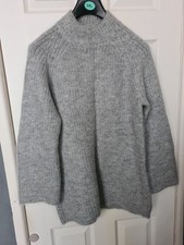 Cos Ladies Long Jumper In Light Grey In Size Small Excellent Condition