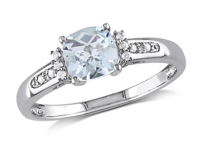 4/5 Karat (ctw) klarer Aquamarin Ring in Sterlingsilber mit Akzent Diamanten