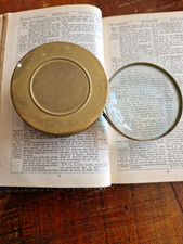 Loupe loupe de poche pliante ronde en laiton dans étui métal