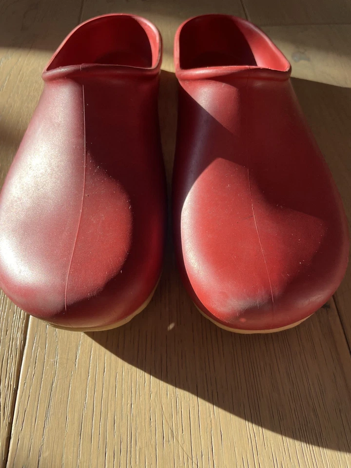 Tamancos femininos de borracha para jardinagem Sloggers vermelhos tamanho 8 EUA - Imagem 2 de 4