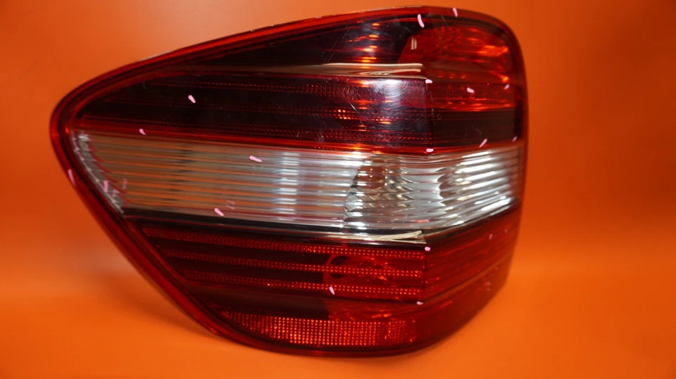 MERCEDES BENZ ML350 LUZ TRASERA CONDUCTOR IZQUIERDO 2009 2010 2011 W164 ML450 OEM Foto 2 de 4