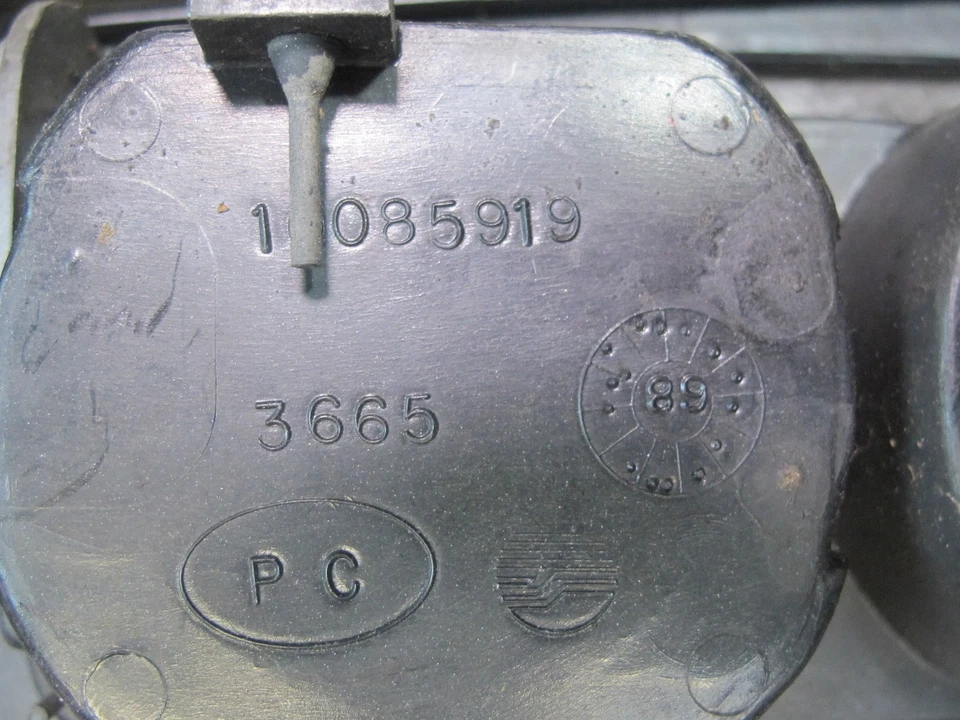 90-91 CHEVROLET CORVETTE C4 CONSOLA CENTRAL PALANCA DE CAMBIOS PLACA PORTAVASOS OEM Foto 4 de 4