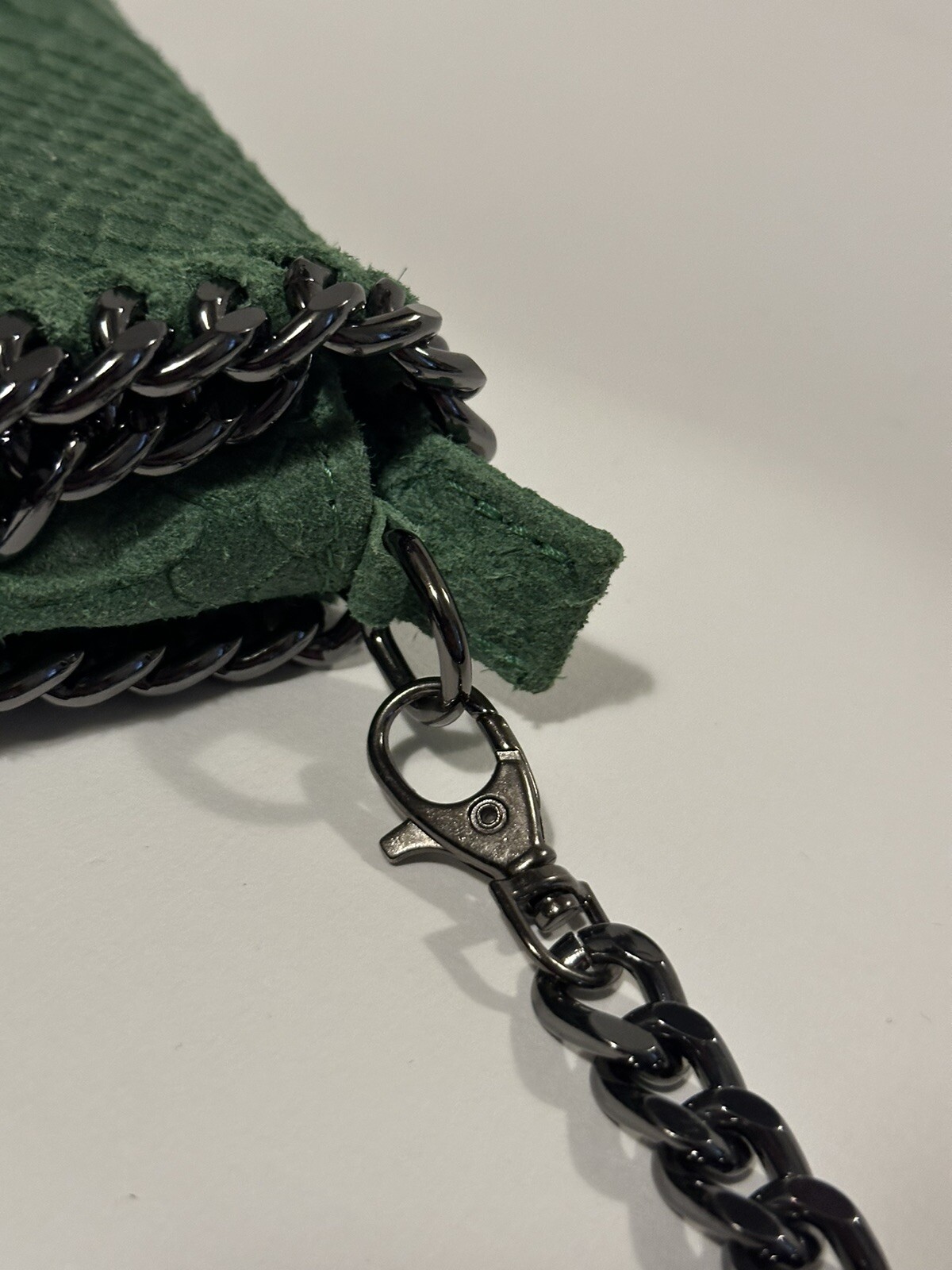 Green Real Leather Shoulder Bag Mock Snake Borse In Pelle 22cm x 14cm Immaculate image 4