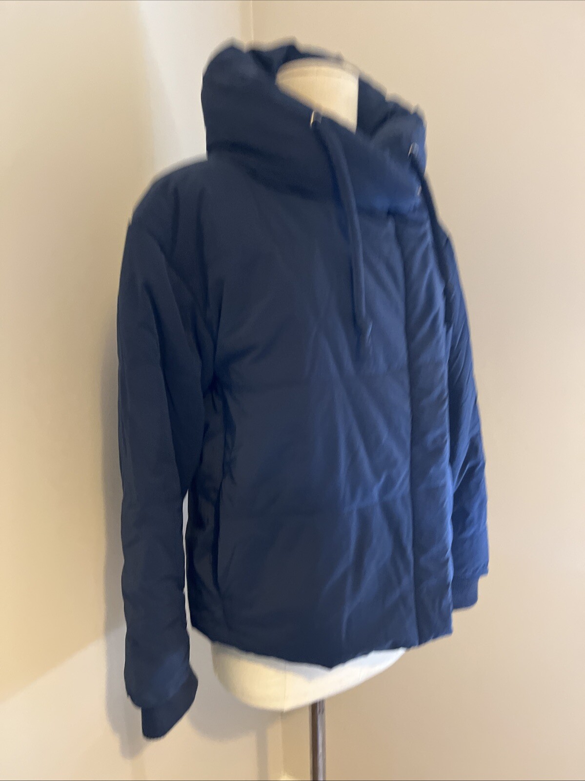 TIRELLI..PUFFER JACKET…SIZE S..BNWOT.-image