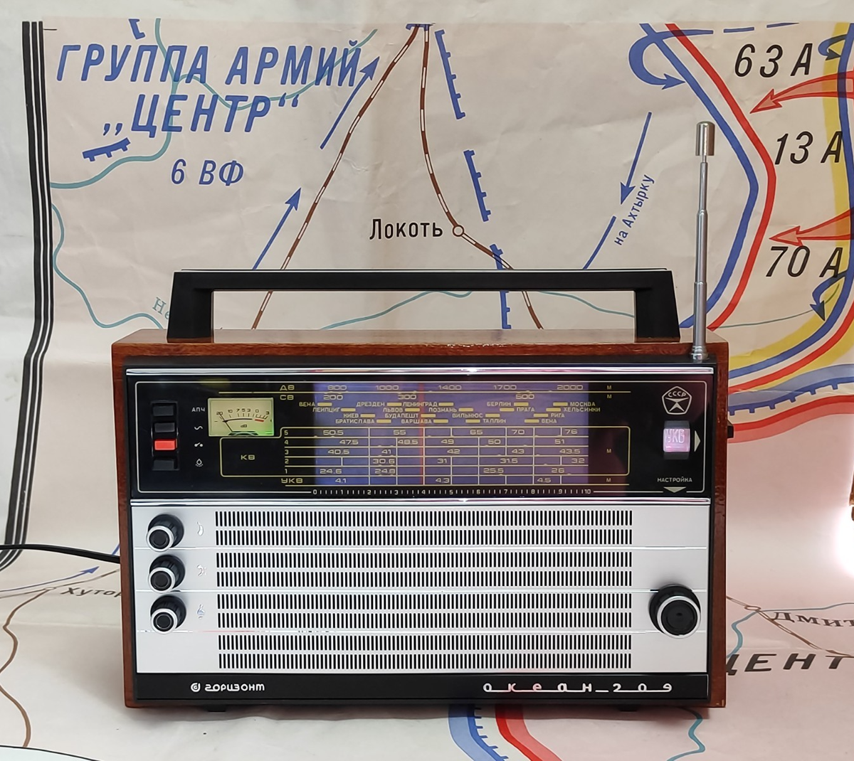 USSR Soviet Russian VINTAGE Transistor Horizont Radio Receiver