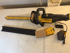 Kit Cortasetos Inalámbrico DEWALT 20V (NUEVA CAJA ABIERTA) DCHT821P1