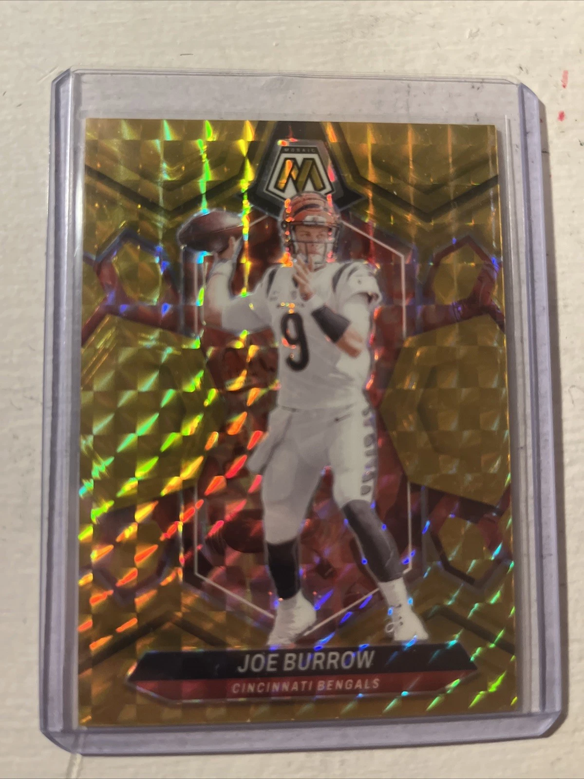 2024 Panini Mosaic Gold Mosaic Prizm #43 Joe Burrow /10