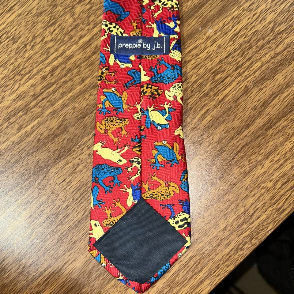 Preppie de J.B. Divertida Corbata de Colección Ranas Rojas Dardo Azul Novedad Hecha en EE. UU. Foto 2 de 2