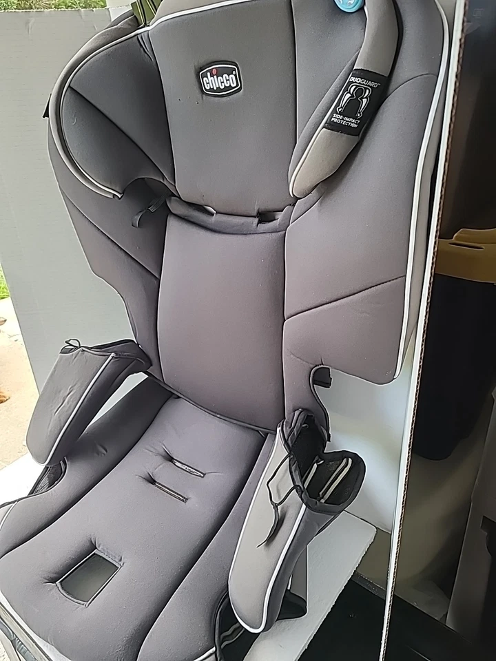 Funda de asiento de tela para niños Chicco Myfit Booster cojín acolchado repuesto gris.  Foto 4 de 4