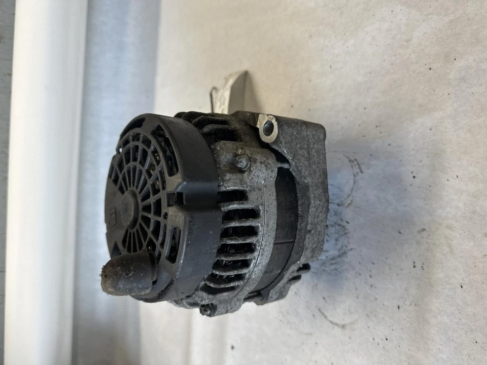 Alternador usado compatible con: 2011 Gmc Yukon 160 amp opt KW1 grado A Foto 2 de 4