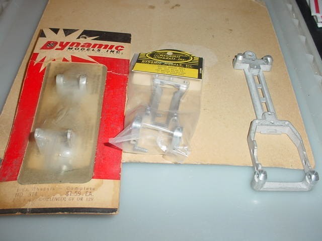 DYNAMIC MODELS---# 514 COMPLETE CHASSIS & # 552 MOTOR MOUNT ++