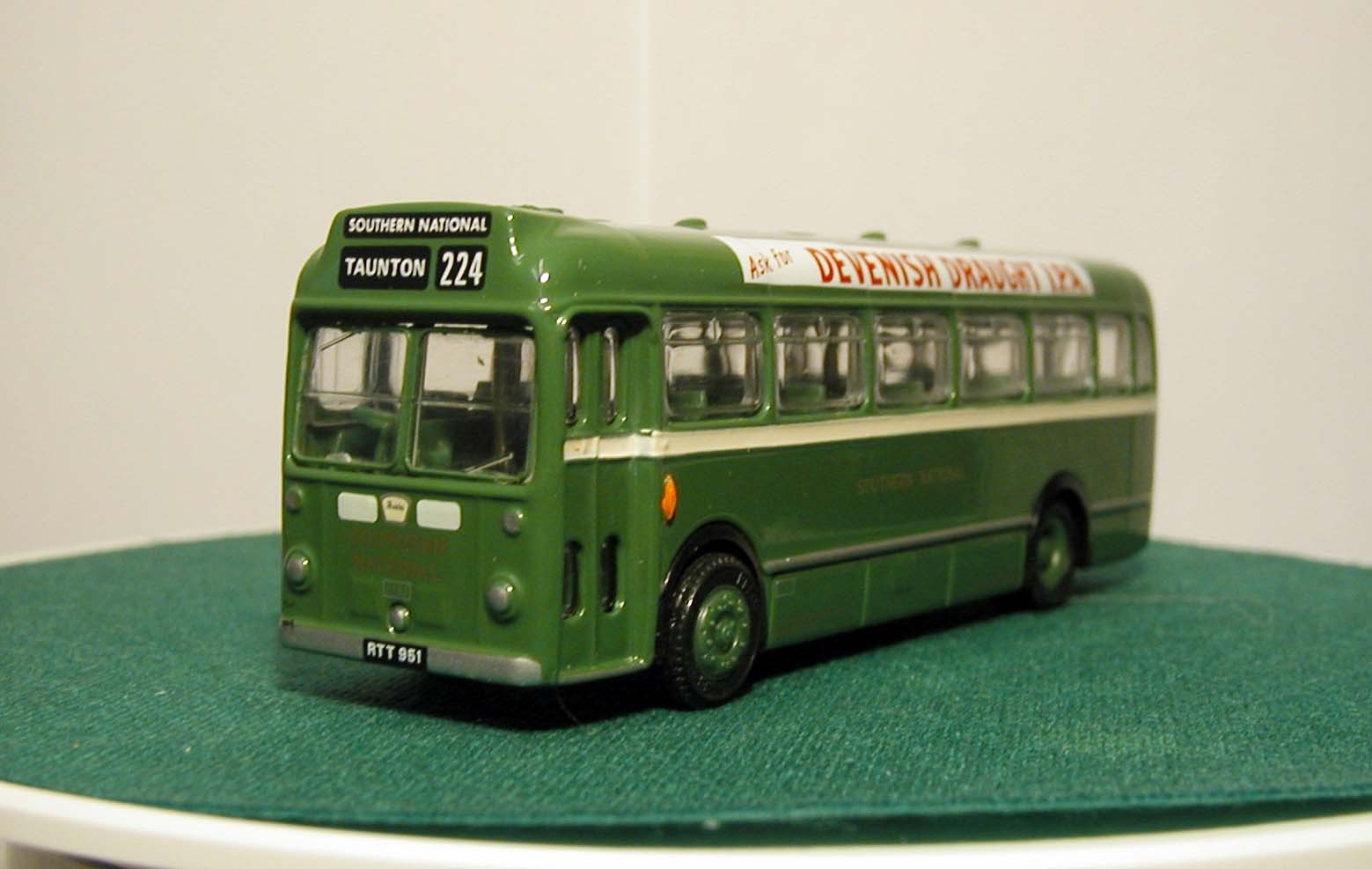 EFE SOUTHERN NATIONAL ECW BRISTOL LS BUS-16313