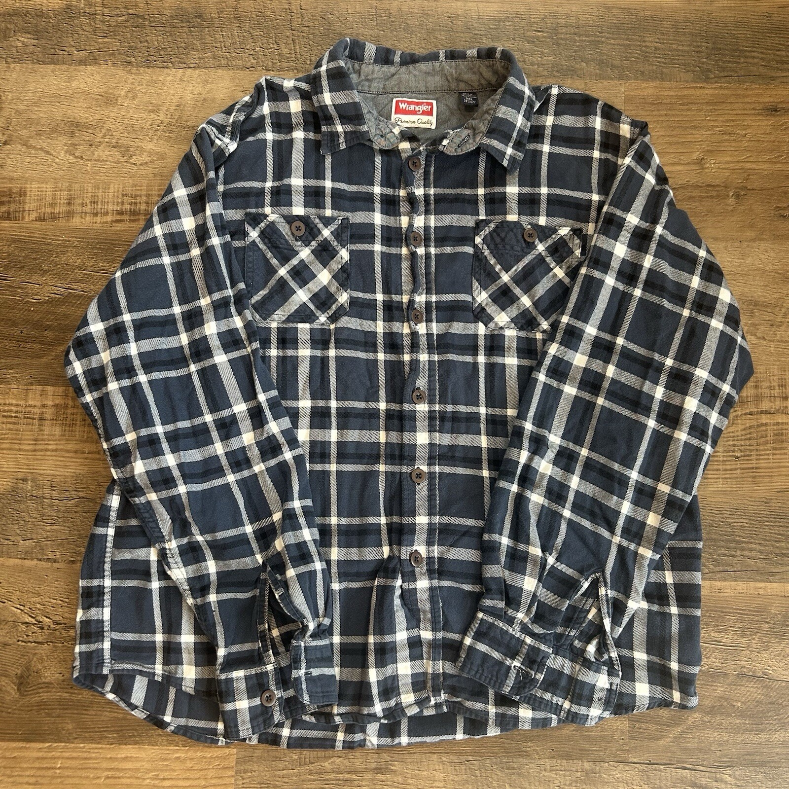 Wrangler Blue Plaid Button Down Collared Casual S… - image 1