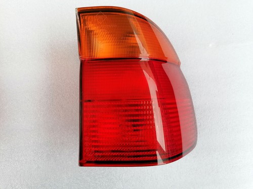 BMW 5er E39 Rücklicht Rückleuchte + Lampenträger + Birnen VFL rechts 8361672