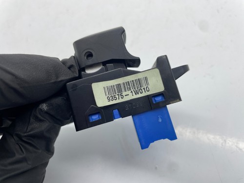 KIA RIO MK3 PASSENGER SIDE FRONT WINDOW SWITCH 93575-1W010 2011-2017🌟 - Picture 11 of 12