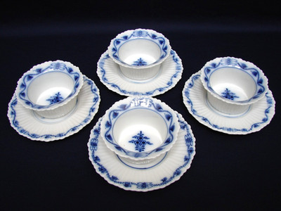Set of 4 C.Teichert MEISSEN BLUE ONION Ramekins & Saucers c1882-1930 Oval Mark