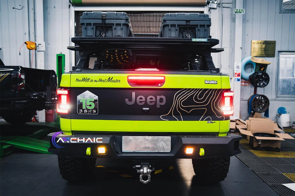 Pair LED Tail Lights for 2019-2025 Jeep Gladiator JT w/Sequential Turn Signal — 第 2/4 张图片