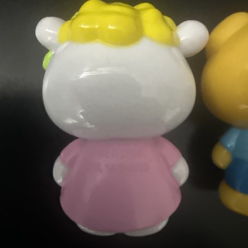 Sanrio Hello Kitty World 2" Figuren Dear Daniel Strawberry Mini Bunny gebraucht - Bild 6 von 8