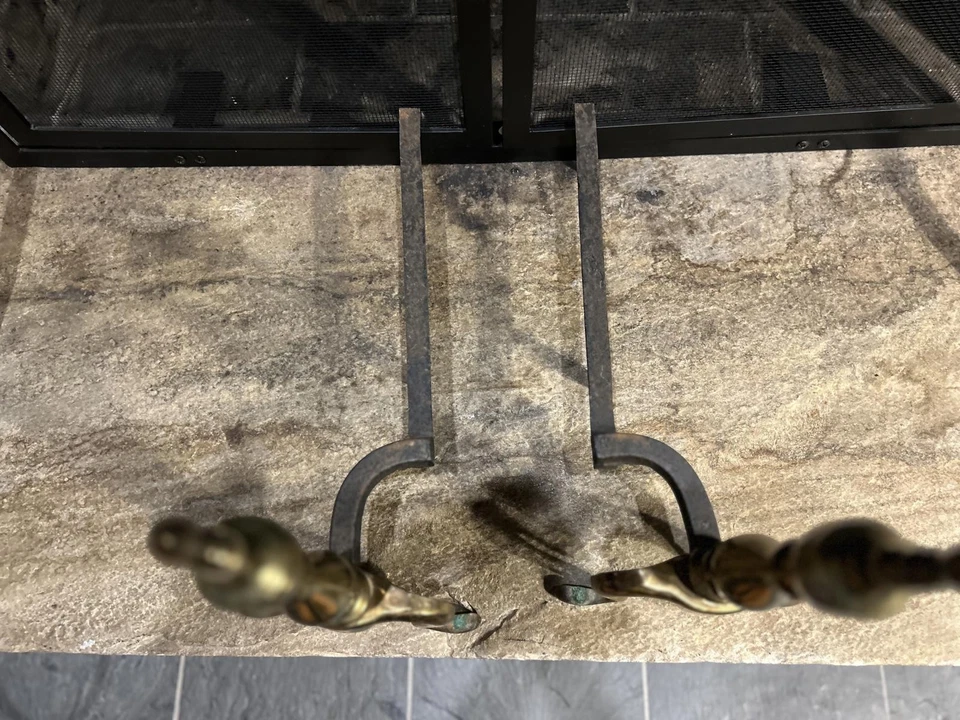 Par de andirons vintage de latão para lareira - Imagem 3 de 4
