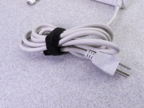 Apple Replacement AC adapter A1222/A1290/A1343 85W - Picture 4 of 10