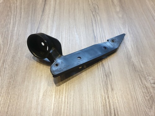 BMW E9X Halter Stoßstange vorne re 7 058 448