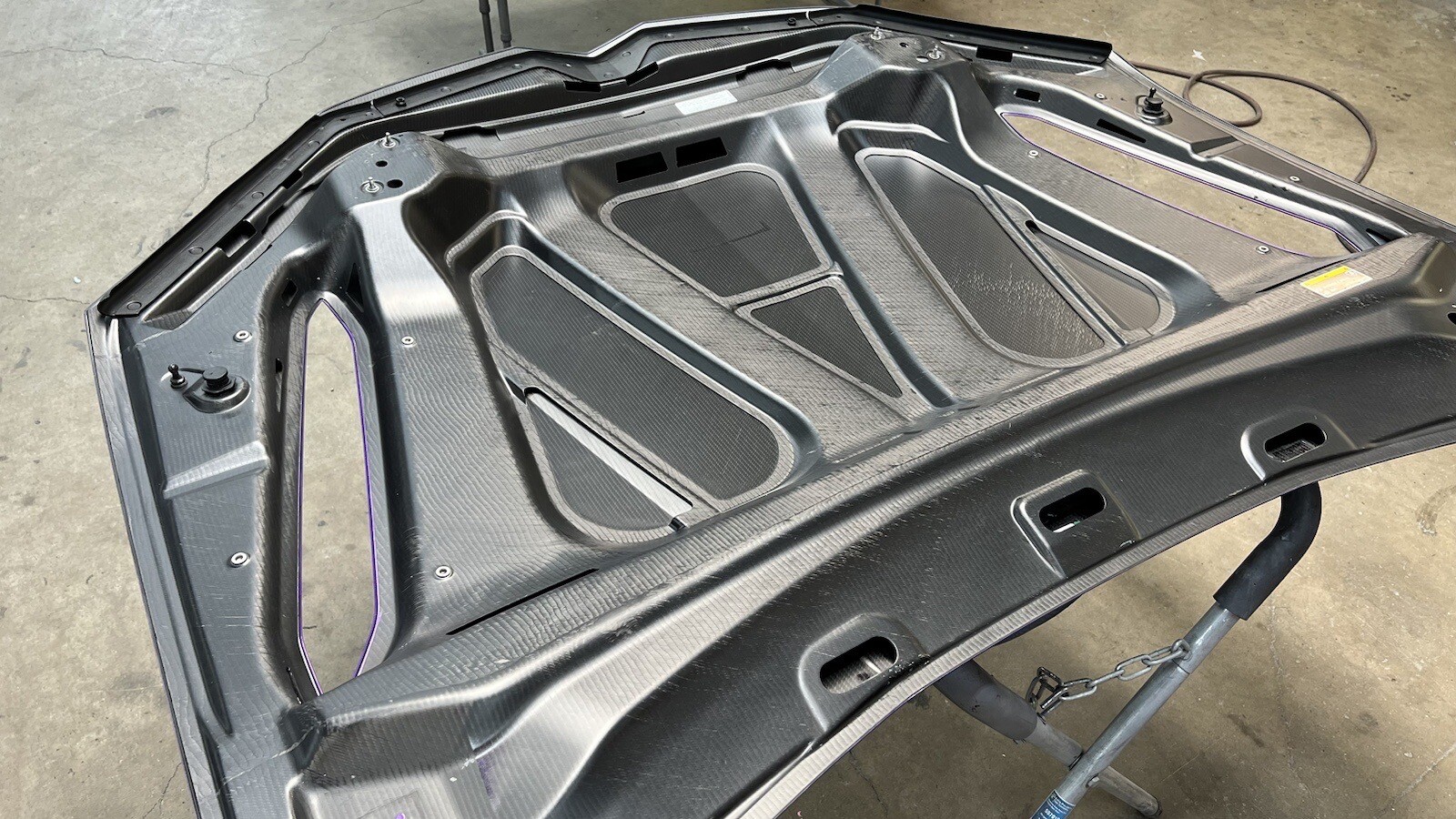 LAMBORGHINI URUS PREFROMANTE HOOD 4ML823029A OEM