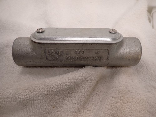 C37 CROUSE HINDS MALLEABLE IRON CONDUIT BODY 1 INCH HUBS TYPE C FORM 7 W/COVER - Picture 6 of 6