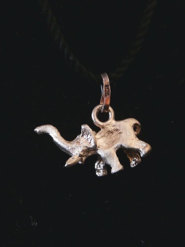 Zierlicher Vintage Sterling Silber zierlicher Elefant Anhänger/Charm. Preisvorschlag machen #2096 - Bild 2 von 4