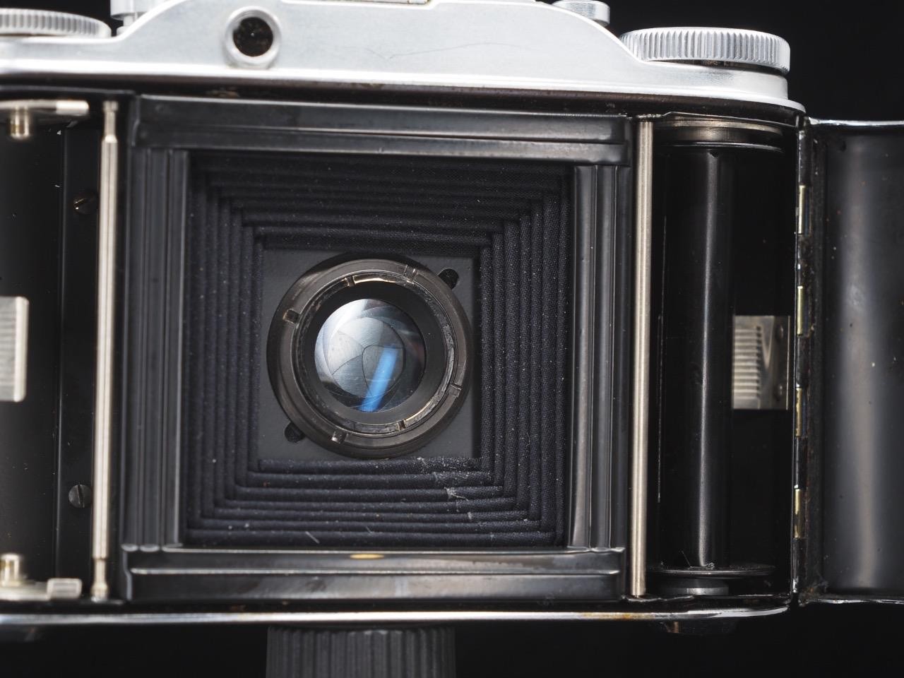 Agfa Isolette III f4.5 SOLINAR - NEW BLUE Leatherette & Light Grey Bellows !!