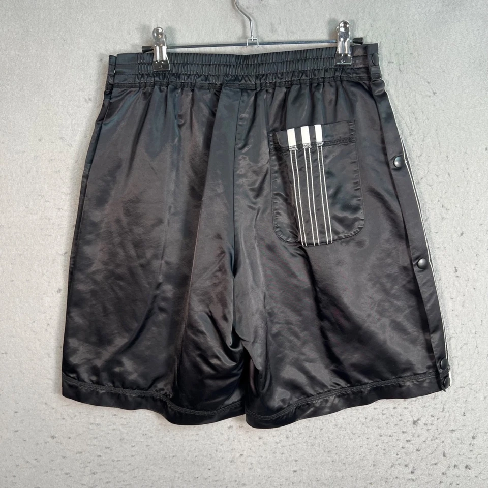 Pantalones Cortos Atléticos Adidas X Alexander Wang Para Hombres Talla Pequeña Negros Botones a Presión Nylon Foto 2 de 4