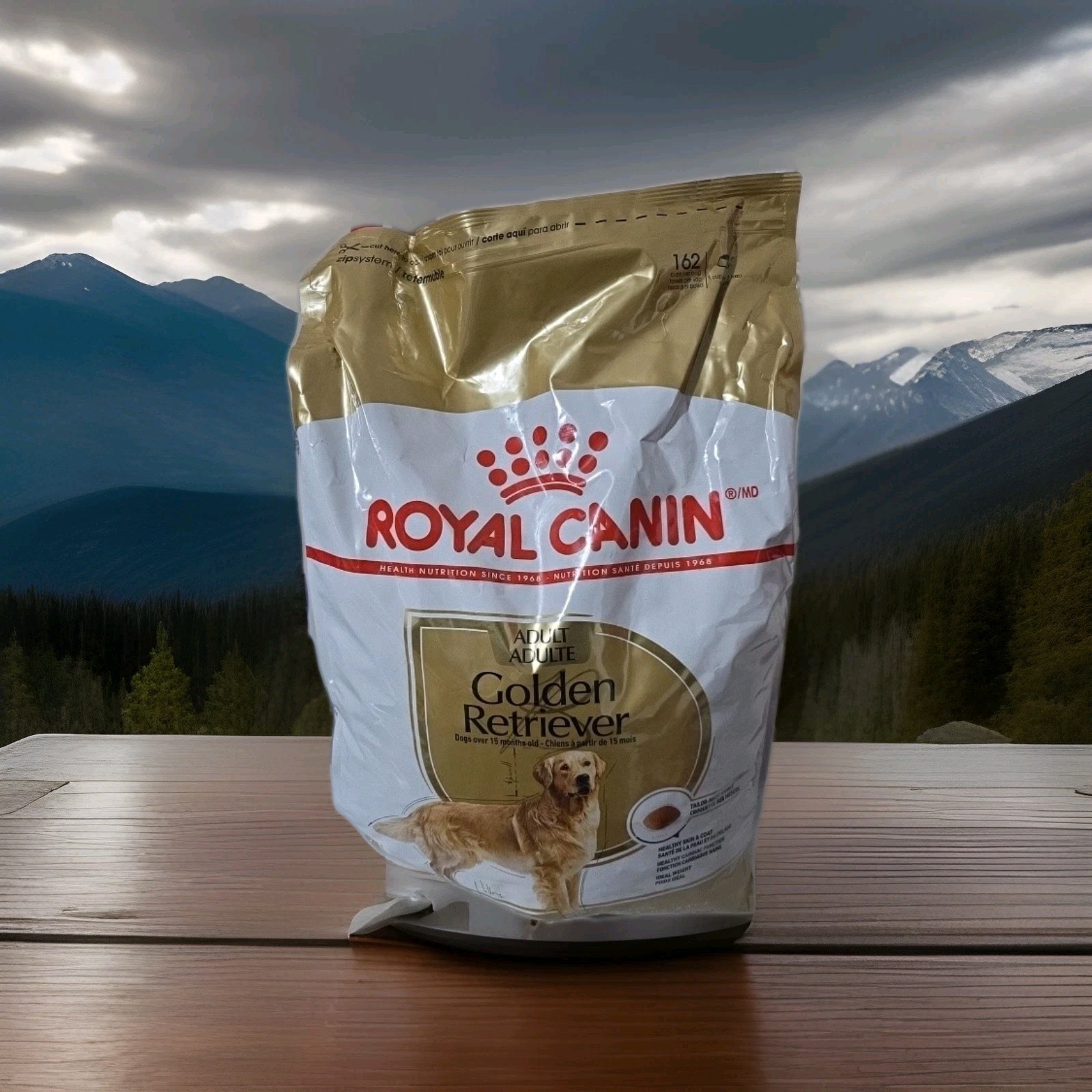 Royal Canin Breed Health Nutrition Golden Retriever Adult Dry Dog Food, 30 lb