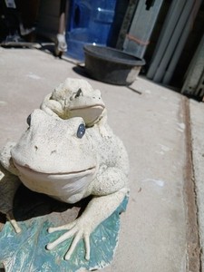 Whimsical Frog Family Garden Statue