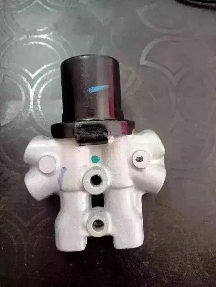 Brake Proportioning Valve Bosch For Suzuki - Genuine SUZUKI Part - Image 2 of 4