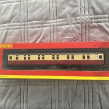 Hornby OO Gauge R4182 BR 61ft Corridor 1st Class Sleeper Coach E1268E