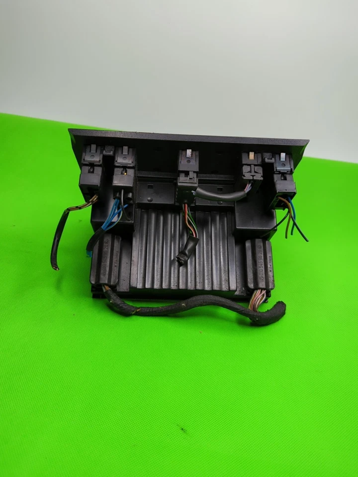 Módulo de controle climático Mercedes Benz W126 300SEL 420SE 560SEL FABRICANTE DE EQUIPAMENTO ORIGINAL  - Imagem 3 de 4