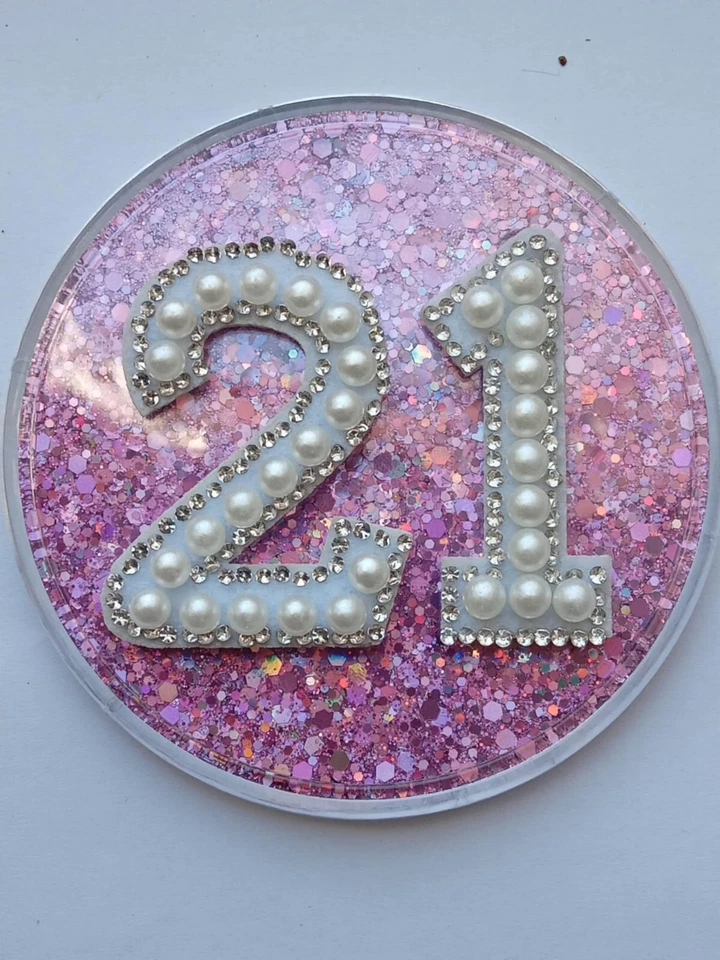 Grande 80mm Feliz Cumpleaños Holo Rosa Brillo Insignia Personalizada 18 30 40 Foto 4 de 4