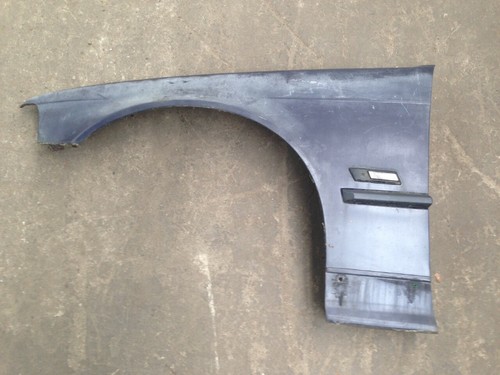 BMW 318ti Compact E36 3/CG (95-99) : Kotflügel vorn links rostfrei Lack schlecht
