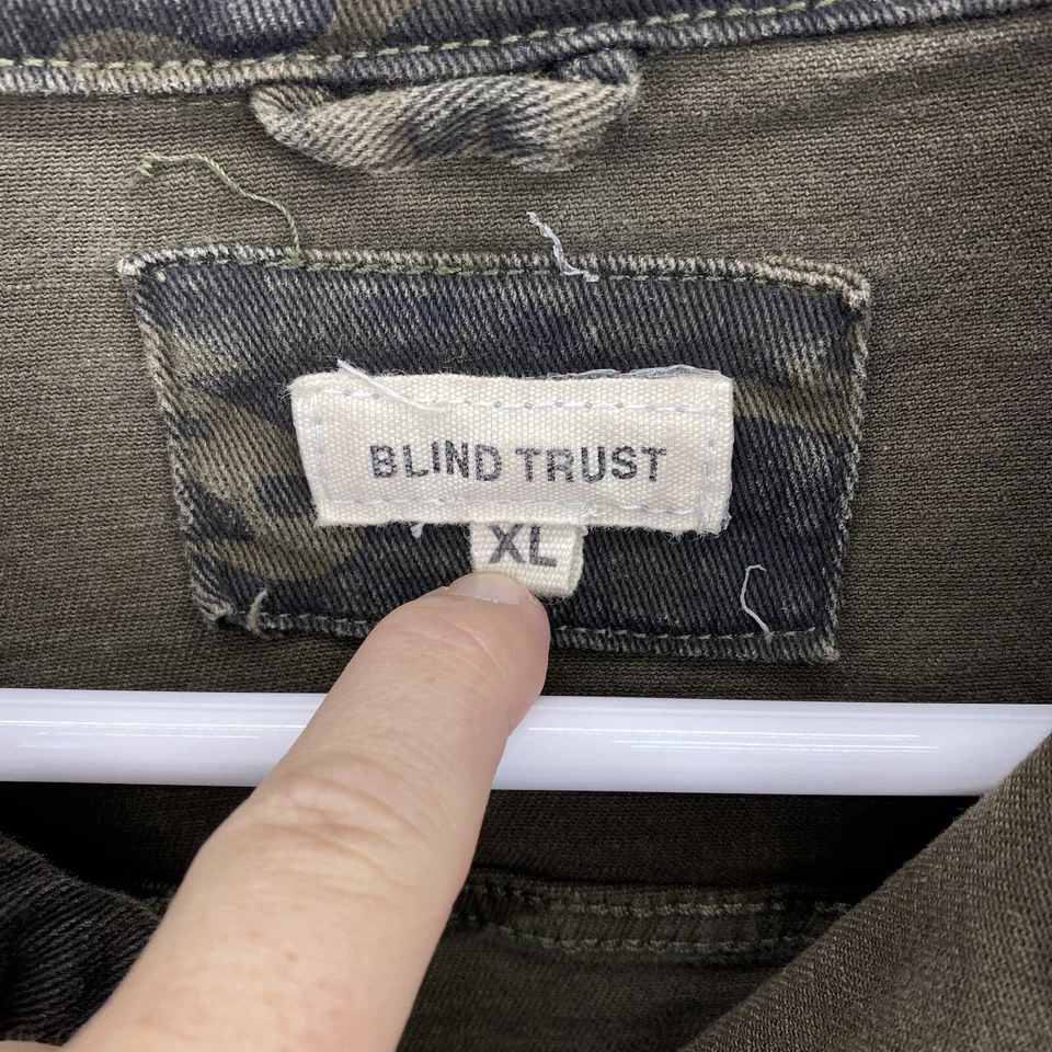 Chaqueta Blind Trust Hombre XL Denim Envejecido Camuflaje Urbano Gráfico Logo Bolsillo con Botones Foto 3 de 4