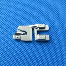 Pfaff Pied pour ourlet roulé 3 mm avec système IDT™  98-694 873-00 / 820249096