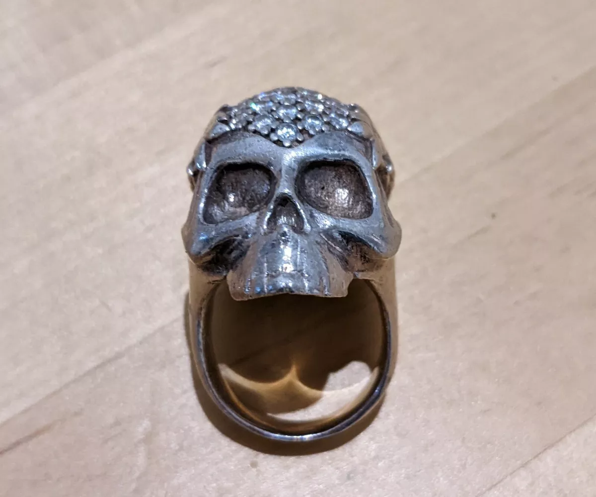 Vivienne westwood shop skull ring