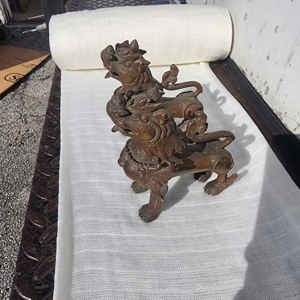 Par de perros foo guardianes del templo tibetano de bronce antiguos Foto 4 de 4